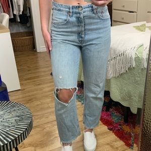 Zara straight leg ripped knee high rise denim jeans size 6